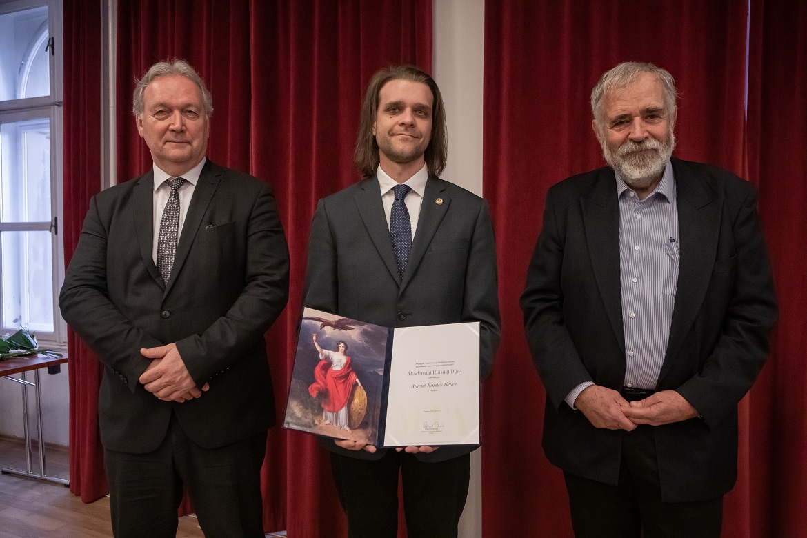 Ament-Kovács Bence Akadémiai Ifjúsági Díjban részesült